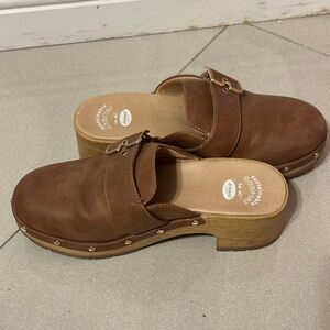 Dr. Scholl's Tan Leather Mules